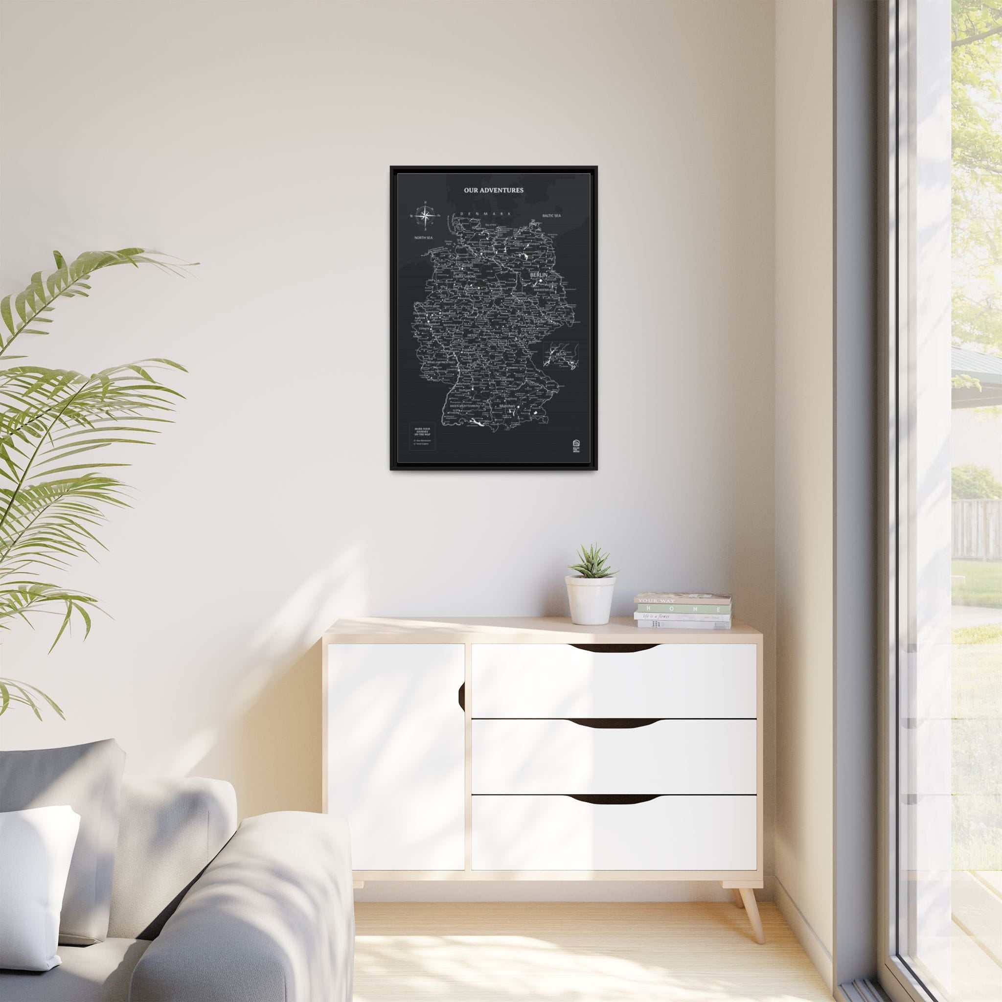 Wooden map of Germany on canvas - Black