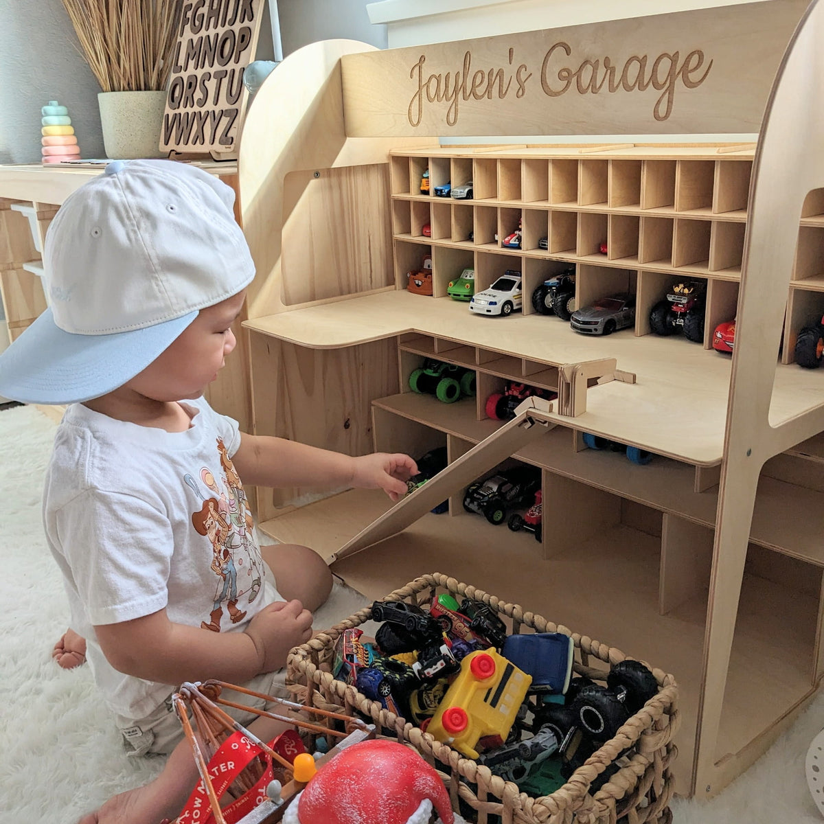 Holz-Parkgarage für Kinder - Schokolade
