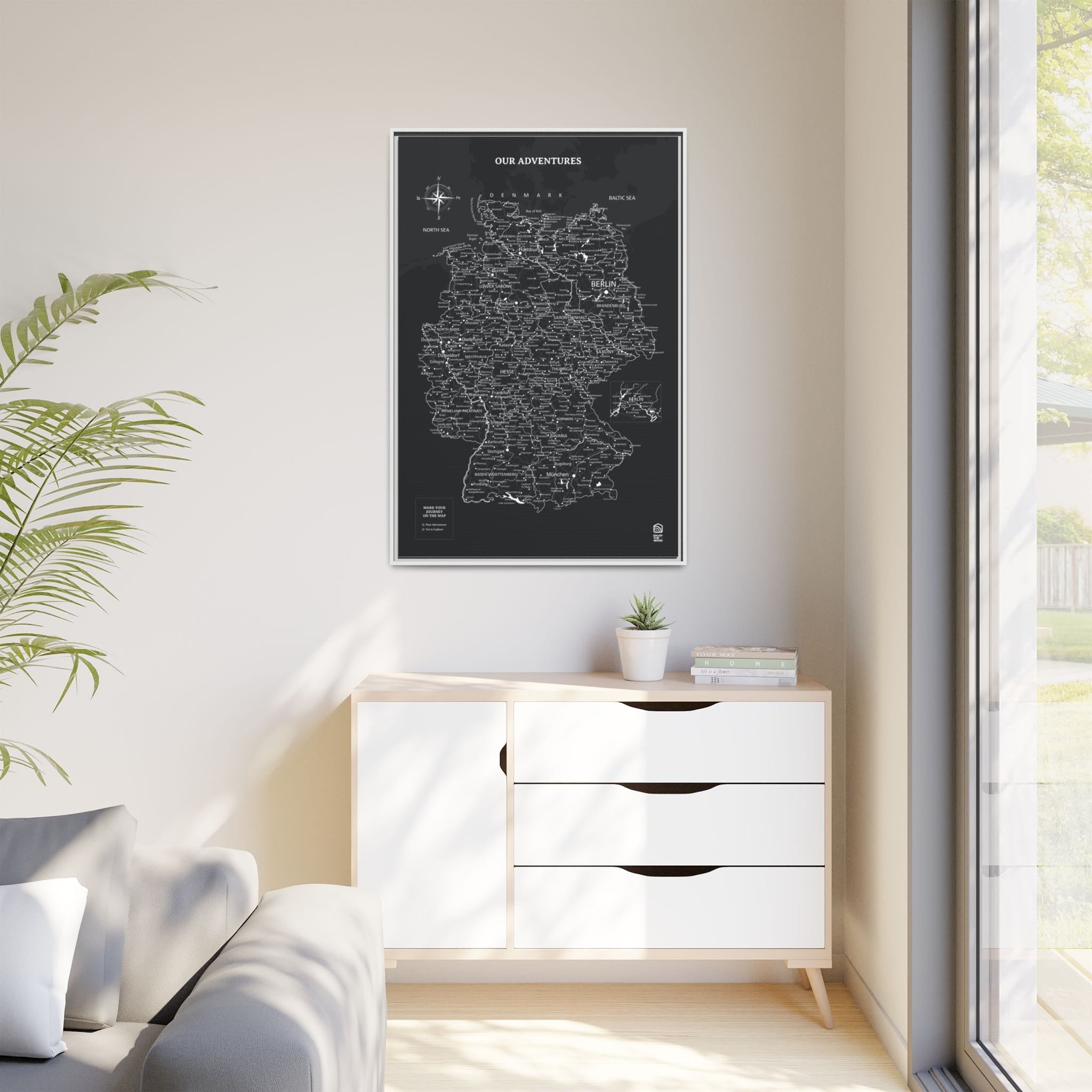 Wooden map of Germany on canvas - Black
