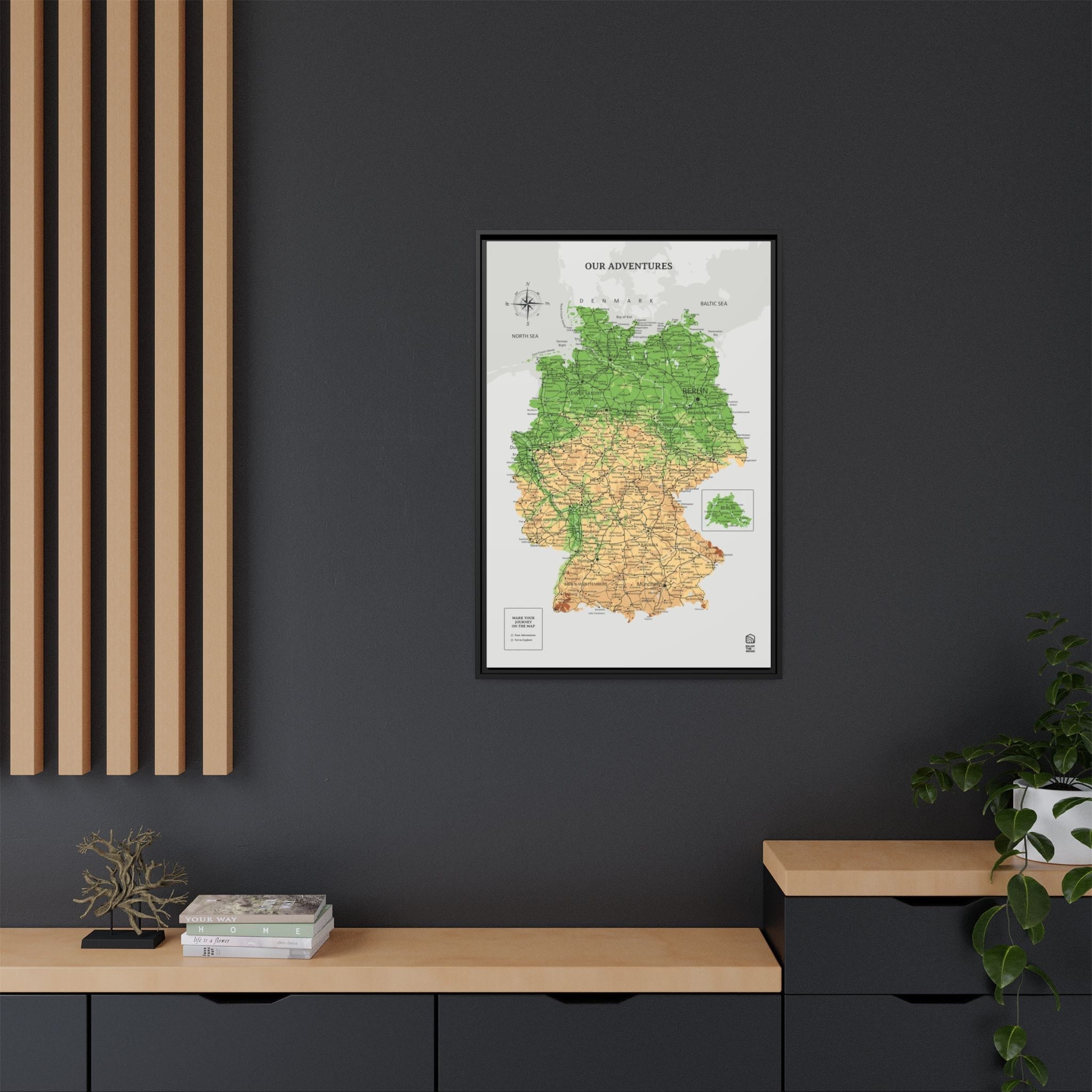 Wooden map of Germany on canvas - Physical