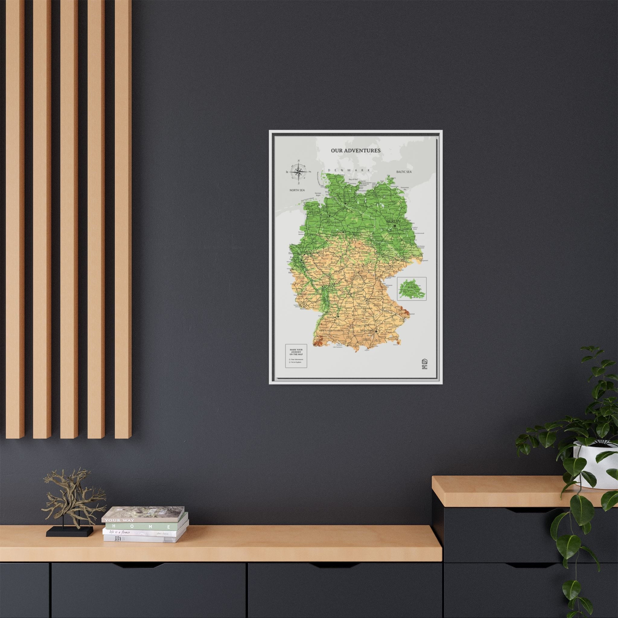 Wooden map of Germany on canvas - Physical