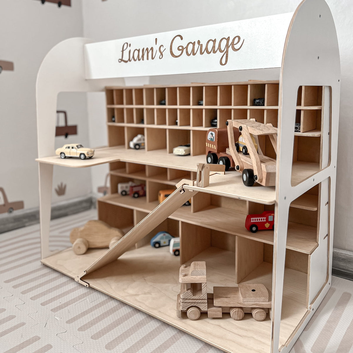 Holz-Parkgarage für Kinder - Schokolade