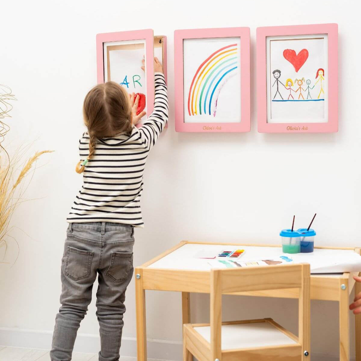 kids changeable art frame pink