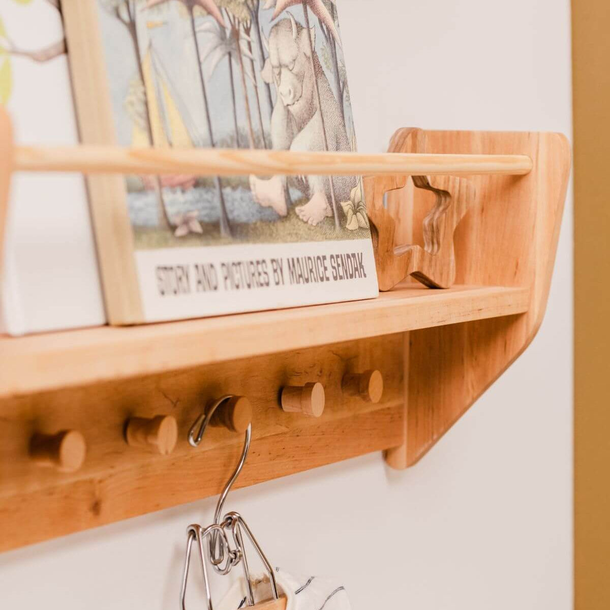 woody shelf with hook 