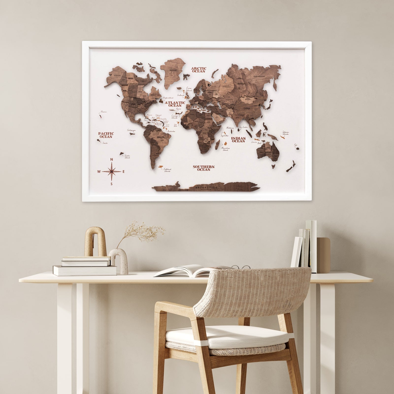 walnut panel weltkarten