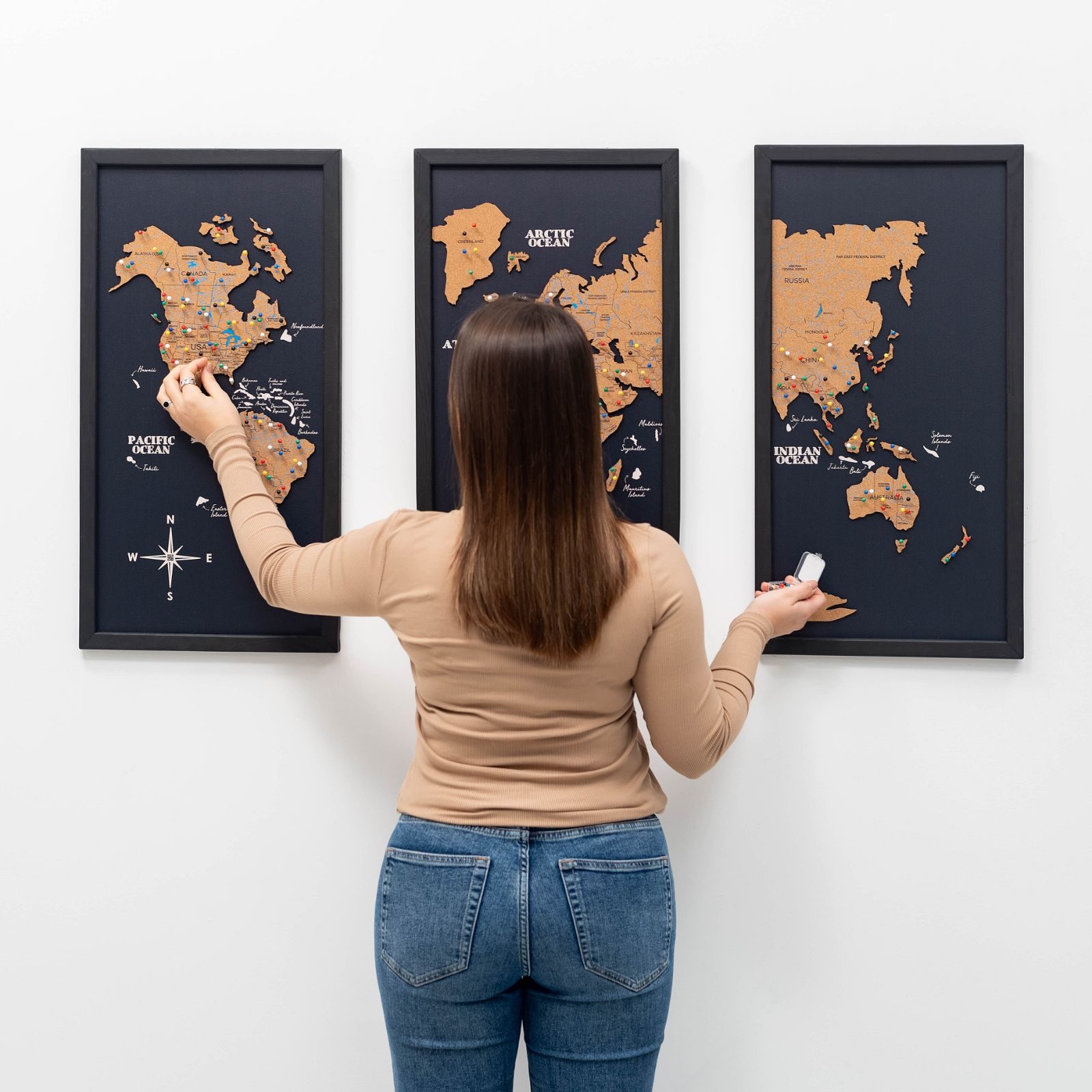 Kork-Weltkarte Triptychon – Schwarz