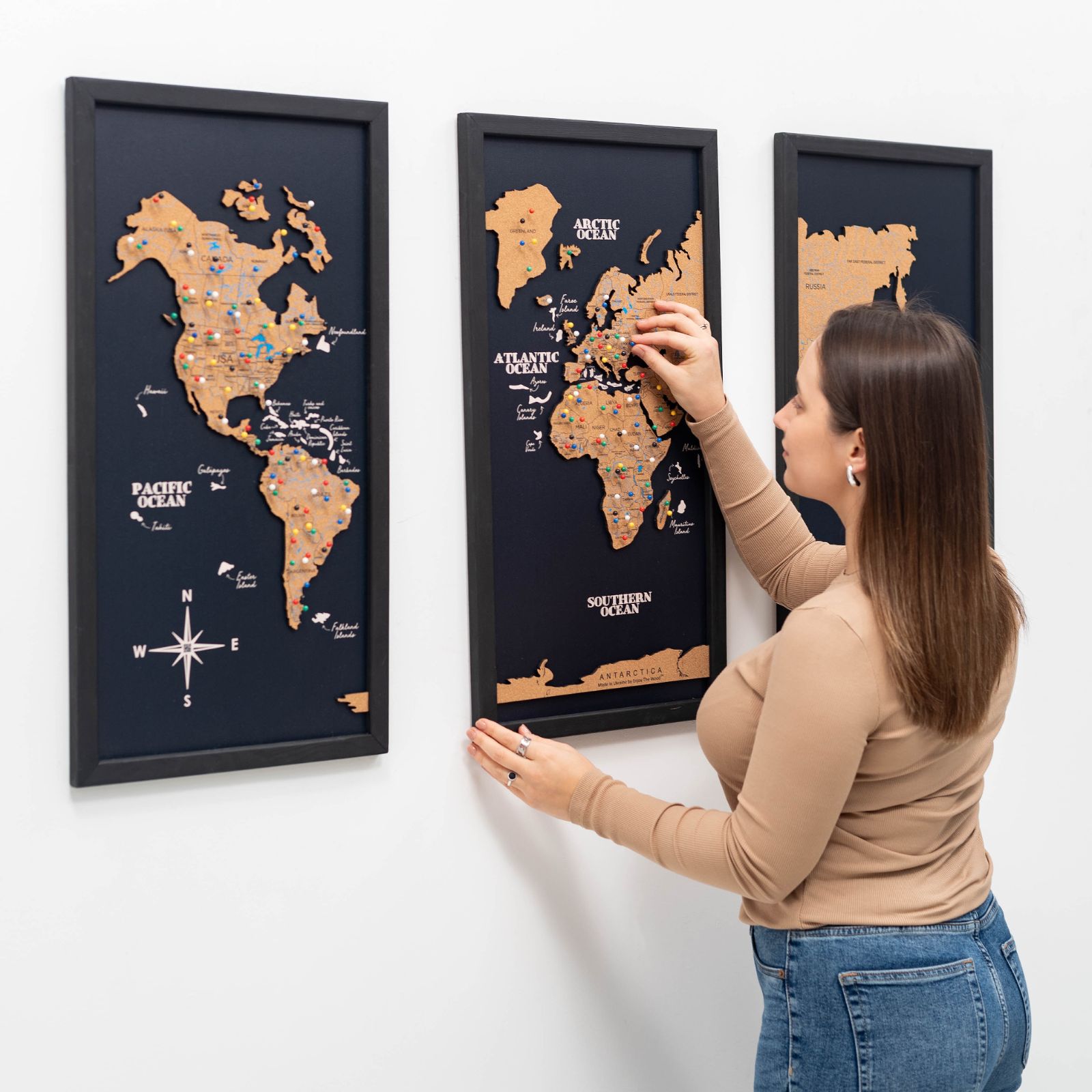 Kork-Weltkarte Triptychon – Schwarz